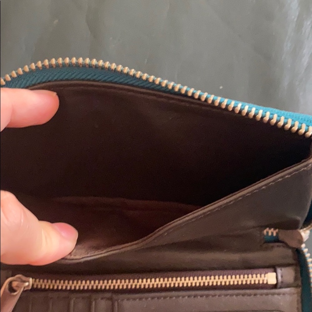 Marc jacobs teal phone wallet - Picture 4 of 5